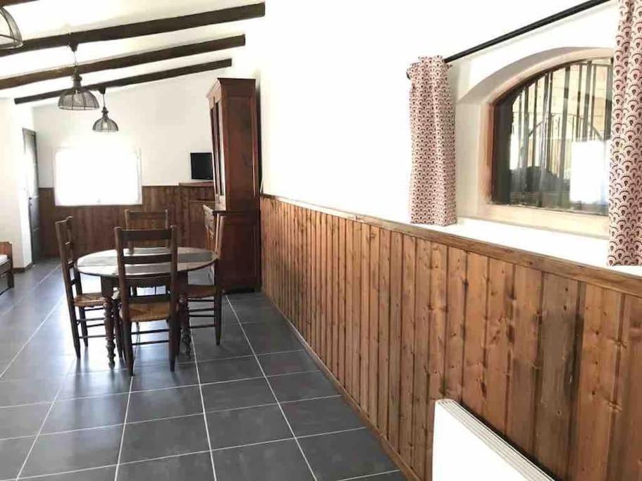 Logement Insolite Au Coeur D'Une Ecurie 아흘르 외부 사진